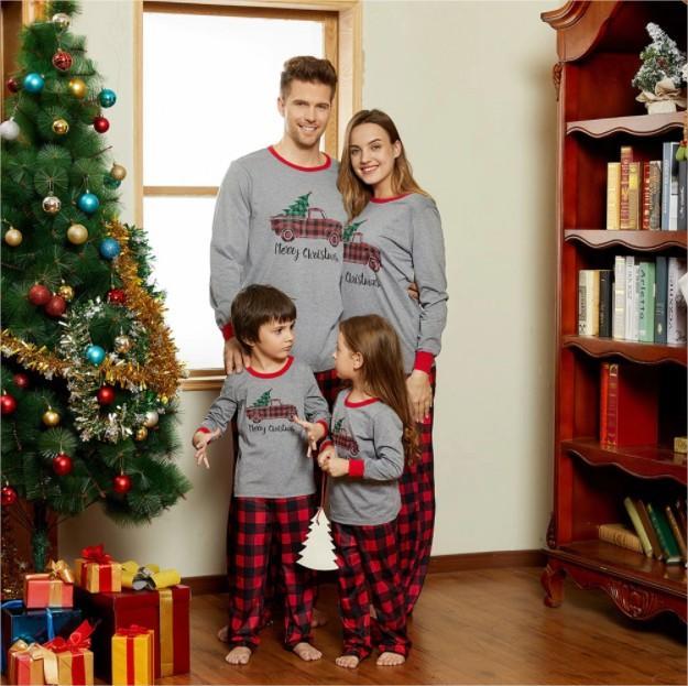 Pijamas Navidad Familia <br/> Camión con Abeto
